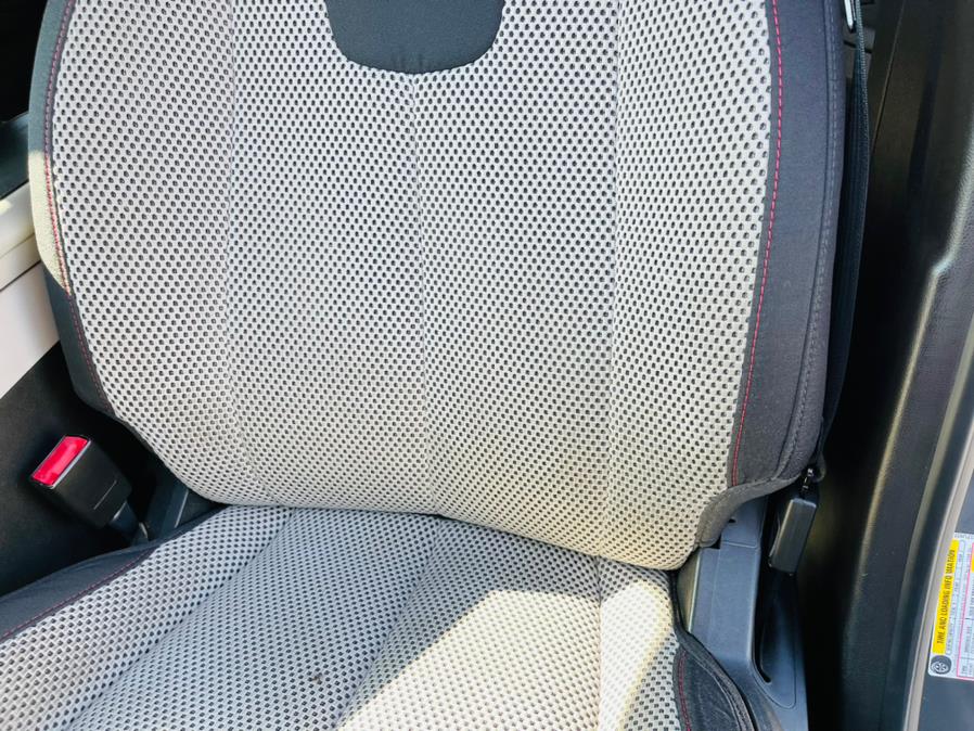 2011 Chevrolet Equinox AWD 4dr LT w/1LT, available for sale in New Britain, Connecticut | Supreme Automotive. New Britain, Connecticut 2011 Chevrolet Equinox AWD 4dr LT w/1LT, available for sale in New Britain, Connecticut | Supreme Automotive. New Britain, Connecticut