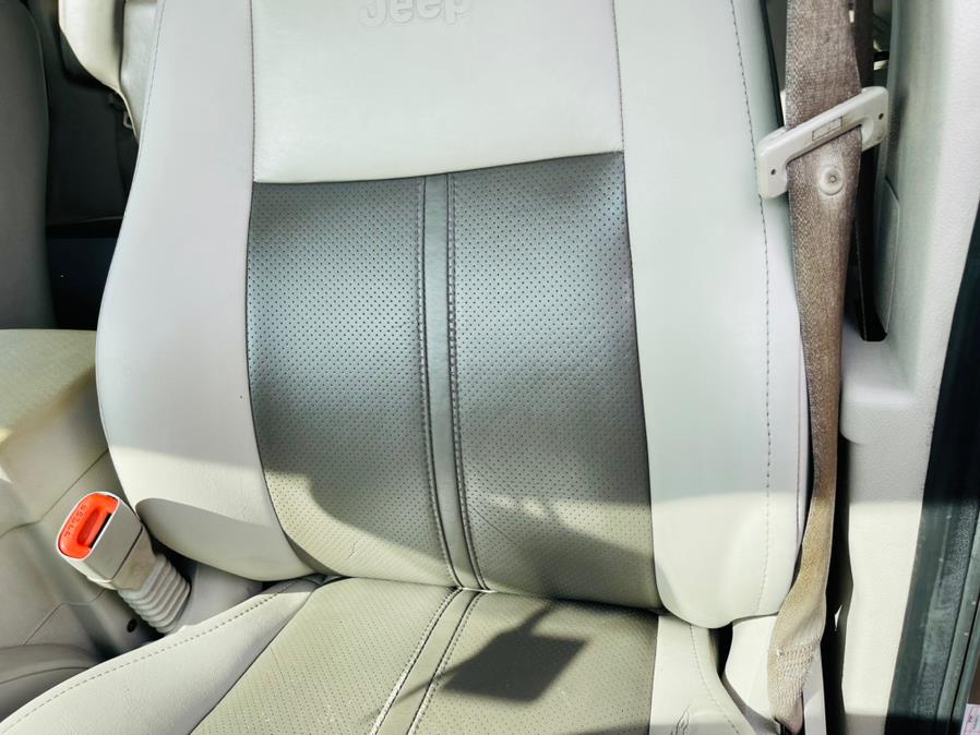 2005 Jeep Grand Cherokee 4dr Limited 4WD, available for sale in New Britain, Connecticut | Supreme Automotive. New Britain, Connecticut 2005 Jeep Grand Cherokee 4dr Limited 4WD, available for sale in New Britain, Connecticut | Supreme Automotive. New Britain, Connecticut