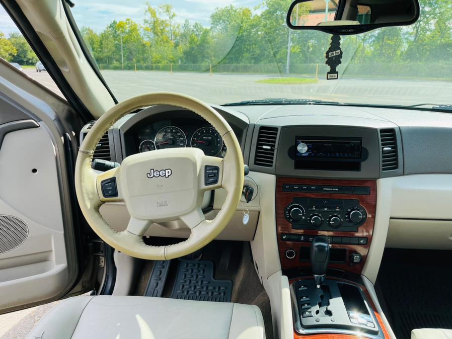 2005 Jeep Grand Cherokee 4dr Limited 4WD, available for sale in New Britain, Connecticut | Supreme Automotive. New Britain, Connecticut 2005 Jeep Grand Cherokee 4dr Limited 4WD, available for sale in New Britain, Connecticut | Supreme Automotive. New Britain, Connecticut