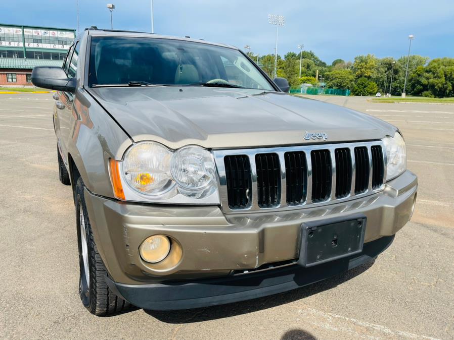 2005 Jeep Grand Cherokee 4dr Limited 4WD, available for sale in New Britain, Connecticut | Supreme Automotive. New Britain, Connecticut 2005 Jeep Grand Cherokee 4dr Limited 4WD, available for sale in New Britain, Connecticut | Supreme Automotive. New Britain, Connecticut