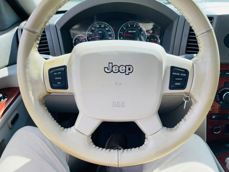 2005 Jeep Grand Cherokee 4dr Limited 4WD, available for sale in New Britain, Connecticut | Supreme Automotive. New Britain, Connecticut 2005 Jeep Grand Cherokee 4dr Limited 4WD, available for sale in New Britain, Connecticut | Supreme Automotive. New Britain, Connecticut