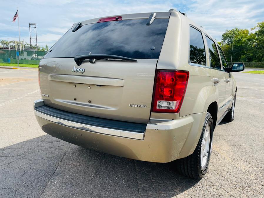 2005 Jeep Grand Cherokee 4dr Limited 4WD, available for sale in New Britain, Connecticut | Supreme Automotive. New Britain, Connecticut 2005 Jeep Grand Cherokee 4dr Limited 4WD, available for sale in New Britain, Connecticut | Supreme Automotive. New Britain, Connecticut
