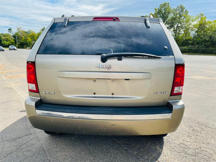 2005 Jeep Grand Cherokee 4dr Limited 4WD, available for sale in New Britain, Connecticut | Supreme Automotive. New Britain, Connecticut 2005 Jeep Grand Cherokee 4dr Limited 4WD, available for sale in New Britain, Connecticut | Supreme Automotive. New Britain, Connecticut