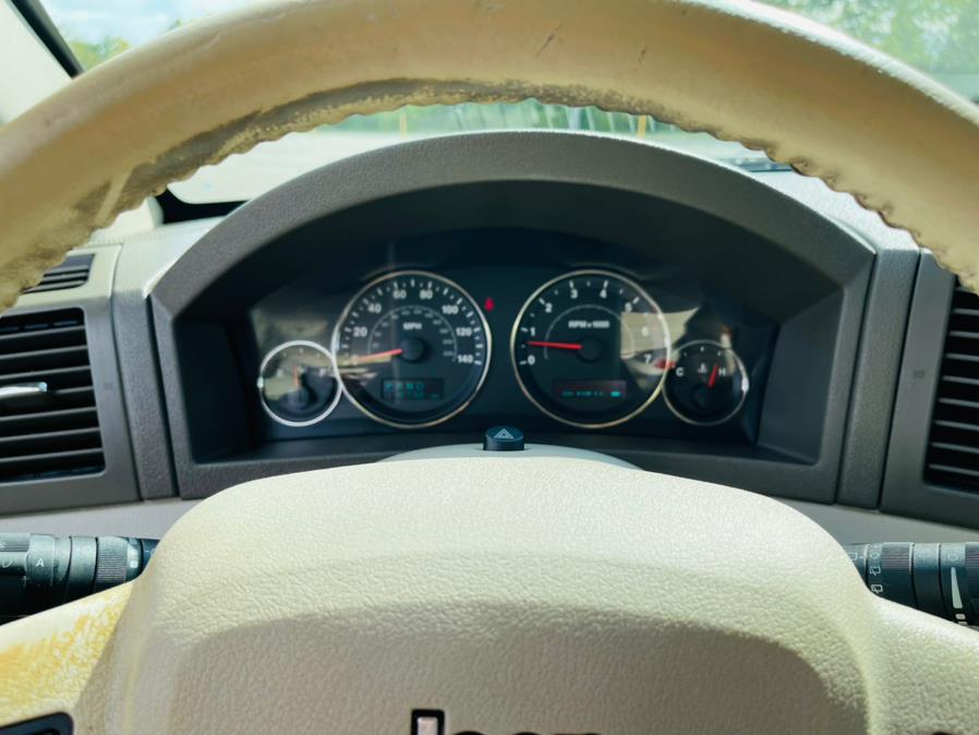 2005 Jeep Grand Cherokee 4dr Limited 4WD, available for sale in New Britain, Connecticut | Supreme Automotive. New Britain, Connecticut 2005 Jeep Grand Cherokee 4dr Limited 4WD, available for sale in New Britain, Connecticut | Supreme Automotive. New Britain, Connecticut