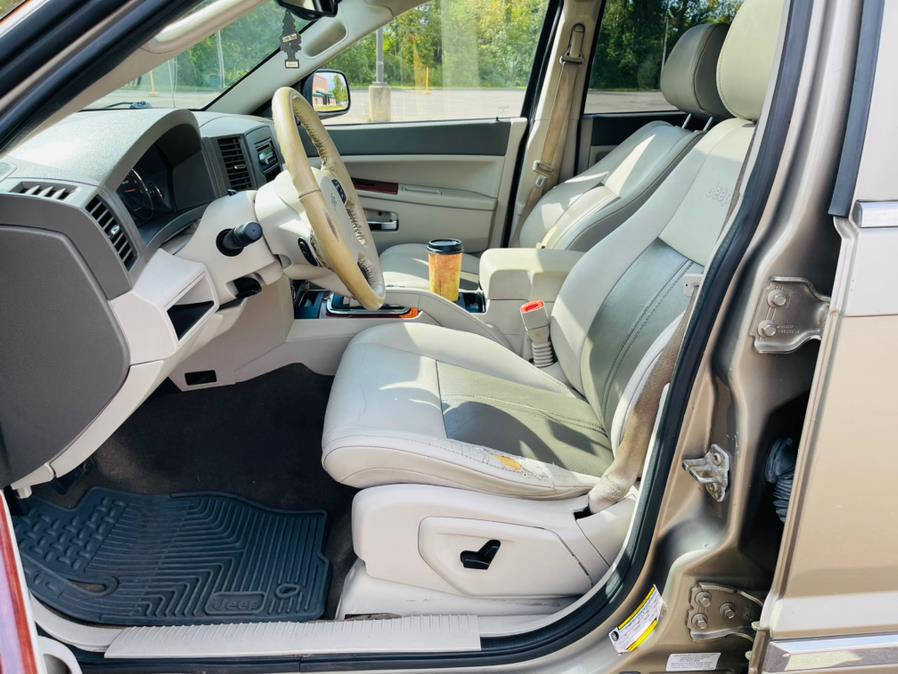 2005 Jeep Grand Cherokee 4dr Limited 4WD, available for sale in New Britain, Connecticut | Supreme Automotive. New Britain, Connecticut 2005 Jeep Grand Cherokee 4dr Limited 4WD, available for sale in New Britain, Connecticut | Supreme Automotive. New Britain, Connecticut