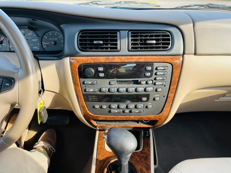 Used Mercury Sable 4dr Sdn LS Premium 2002 | Supreme Automotive. New Britain, Connecticut Used Mercury Sable 4dr Sdn LS Premium 2002 | Supreme Automotive. New Britain, Connecticut