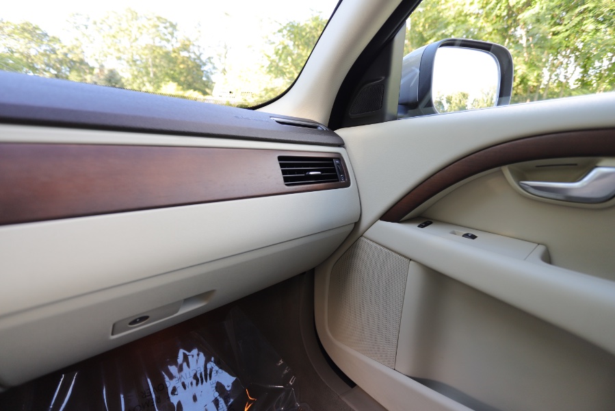 2010 Volvo XC70 Base, available for sale in North Salem, New York | Meccanic Shop North Inc. North Salem, New York 2010 Volvo XC70 Base, available for sale in North Salem, New York | Meccanic Shop North Inc. North Salem, New York