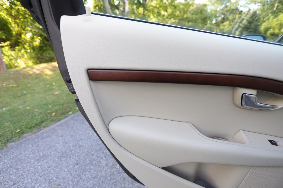 2010 Volvo XC70 Base, available for sale in North Salem, New York | Meccanic Shop North Inc. North Salem, New York 2010 Volvo XC70 Base, available for sale in North Salem, New York | Meccanic Shop North Inc. North Salem, New York