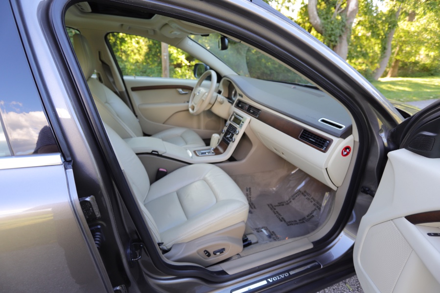 2010 Volvo XC70 Base, available for sale in North Salem, New York | Meccanic Shop North Inc. North Salem, New York 2010 Volvo XC70 Base, available for sale in North Salem, New York | Meccanic Shop North Inc. North Salem, New York