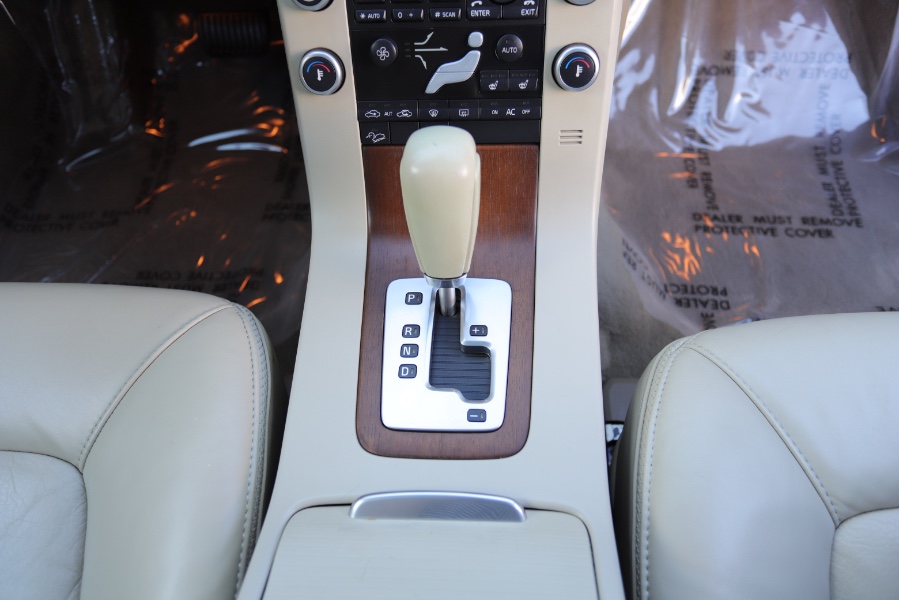 2010 Volvo XC70 Base, available for sale in North Salem, New York | Meccanic Shop North Inc. North Salem, New York 2010 Volvo XC70 Base, available for sale in North Salem, New York | Meccanic Shop North Inc. North Salem, New York