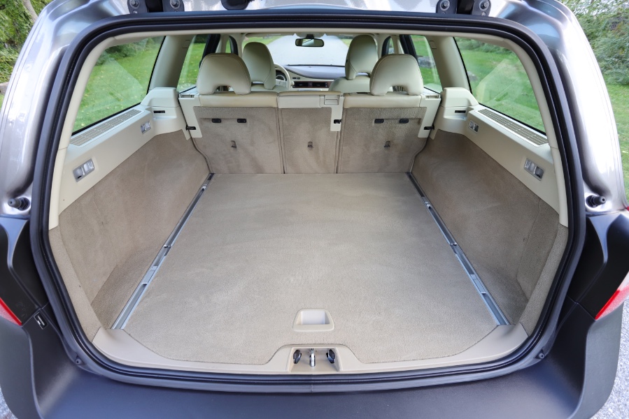 2010 Volvo XC70 Base, available for sale in North Salem, New York | Meccanic Shop North Inc. North Salem, New York 2010 Volvo XC70 Base, available for sale in North Salem, New York | Meccanic Shop North Inc. North Salem, New York