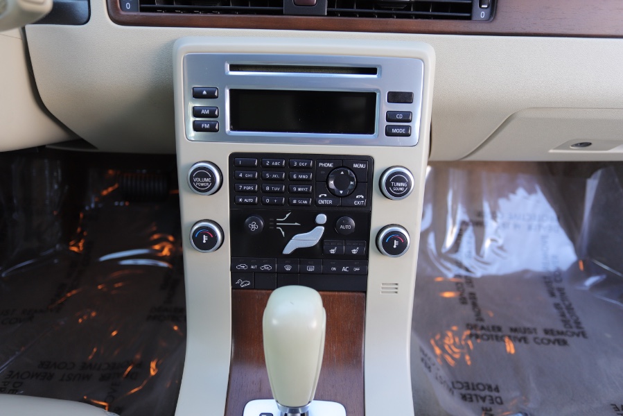 2010 Volvo XC70 Base, available for sale in North Salem, New York | Meccanic Shop North Inc. North Salem, New York 2010 Volvo XC70 Base, available for sale in North Salem, New York | Meccanic Shop North Inc. North Salem, New York