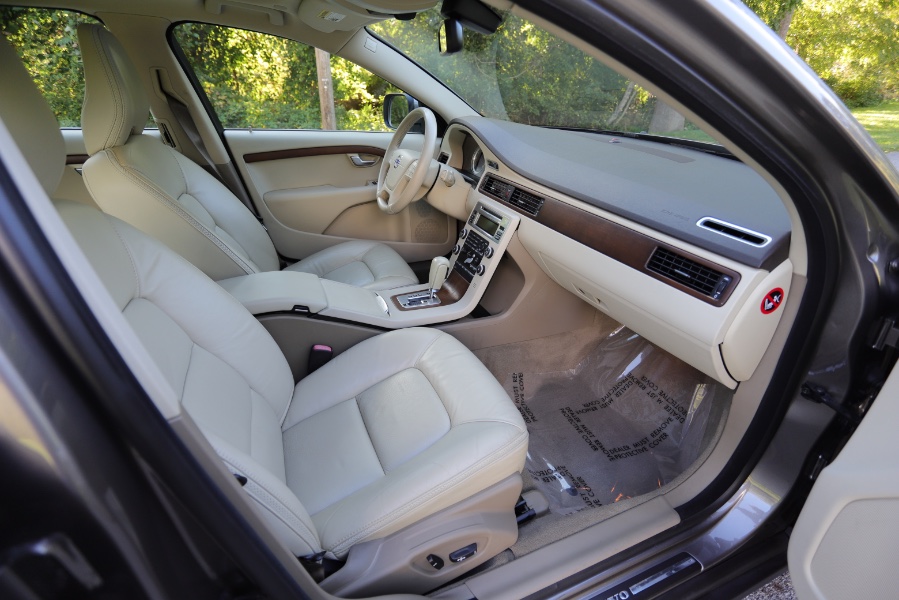 2010 Volvo XC70 Base, available for sale in North Salem, New York | Meccanic Shop North Inc. North Salem, New York 2010 Volvo XC70 Base, available for sale in North Salem, New York | Meccanic Shop North Inc. North Salem, New York