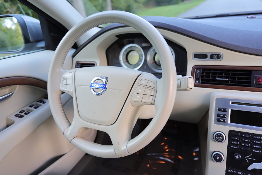 2010 Volvo XC70 Base, available for sale in North Salem, New York | Meccanic Shop North Inc. North Salem, New York 2010 Volvo XC70 Base, available for sale in North Salem, New York | Meccanic Shop North Inc. North Salem, New York