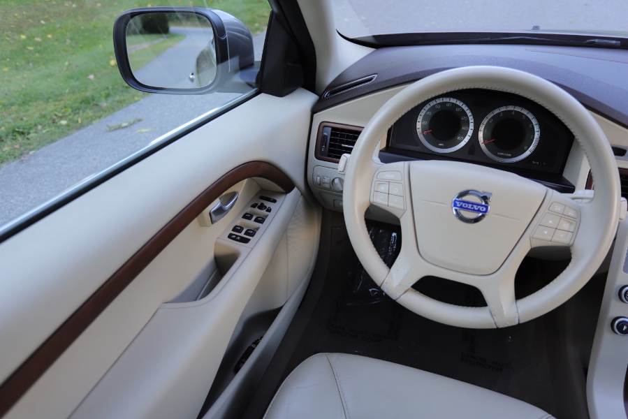 2010 Volvo XC70 Base, available for sale in North Salem, New York | Meccanic Shop North Inc. North Salem, New York 2010 Volvo XC70 Base, available for sale in North Salem, New York | Meccanic Shop North Inc. North Salem, New York