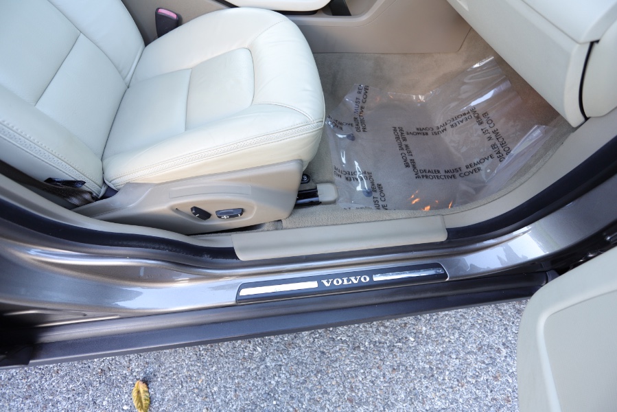 2010 Volvo XC70 Base, available for sale in North Salem, New York | Meccanic Shop North Inc. North Salem, New York 2010 Volvo XC70 Base, available for sale in North Salem, New York | Meccanic Shop North Inc. North Salem, New York