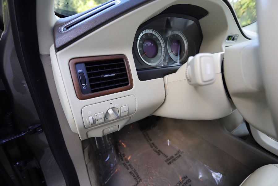 2010 Volvo XC70 Base, available for sale in North Salem, New York | Meccanic Shop North Inc. North Salem, New York 2010 Volvo XC70 Base, available for sale in North Salem, New York | Meccanic Shop North Inc. North Salem, New York