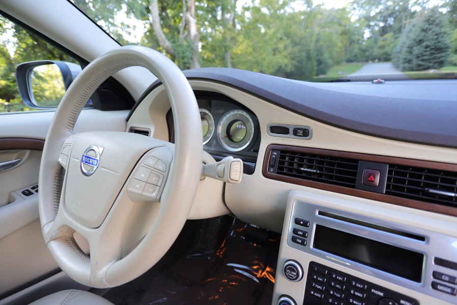 2010 Volvo XC70 Base, available for sale in North Salem, New York | Meccanic Shop North Inc. North Salem, New York 2010 Volvo XC70 Base, available for sale in North Salem, New York | Meccanic Shop North Inc. North Salem, New York