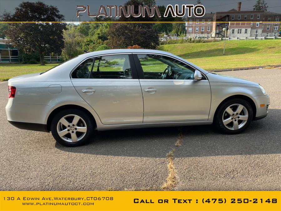 2009 Volkswagen Jetta Sedan 4dr Auto SE, available for sale in Waterbury, Connecticut | Platinum Auto Care. Waterbury, Connecticut 2009 Volkswagen Jetta Sedan 4dr Auto SE, available for sale in Waterbury, Connecticut | Platinum Auto Care. Waterbury, Connecticut