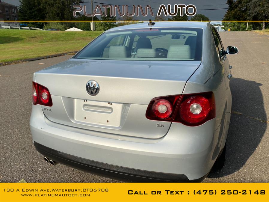 2009 Volkswagen Jetta Sedan 4dr Auto SE, available for sale in Waterbury, Connecticut | Platinum Auto Care. Waterbury, Connecticut 2009 Volkswagen Jetta Sedan 4dr Auto SE, available for sale in Waterbury, Connecticut | Platinum Auto Care. Waterbury, Connecticut
