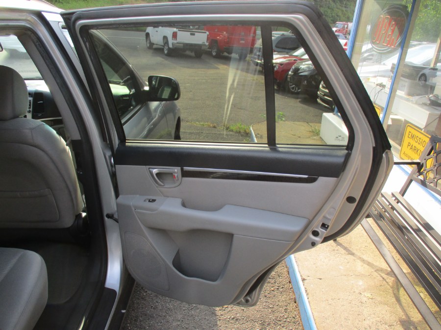 2009 Hyundai Santa Fe Santa Fe, available for sale in Meriden, Connecticut | Cos Central Auto. Meriden, Connecticut 2009 Hyundai Santa Fe Santa Fe, available for sale in Meriden, Connecticut | Cos Central Auto. Meriden, Connecticut