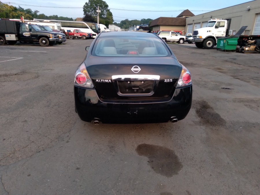 2012 Nissan Altima 4dr Sdn I4 CVT 2.5 SL, available for sale in Wallingford, Connecticut | Universal Leasing LLC . Wallingford, Connecticut