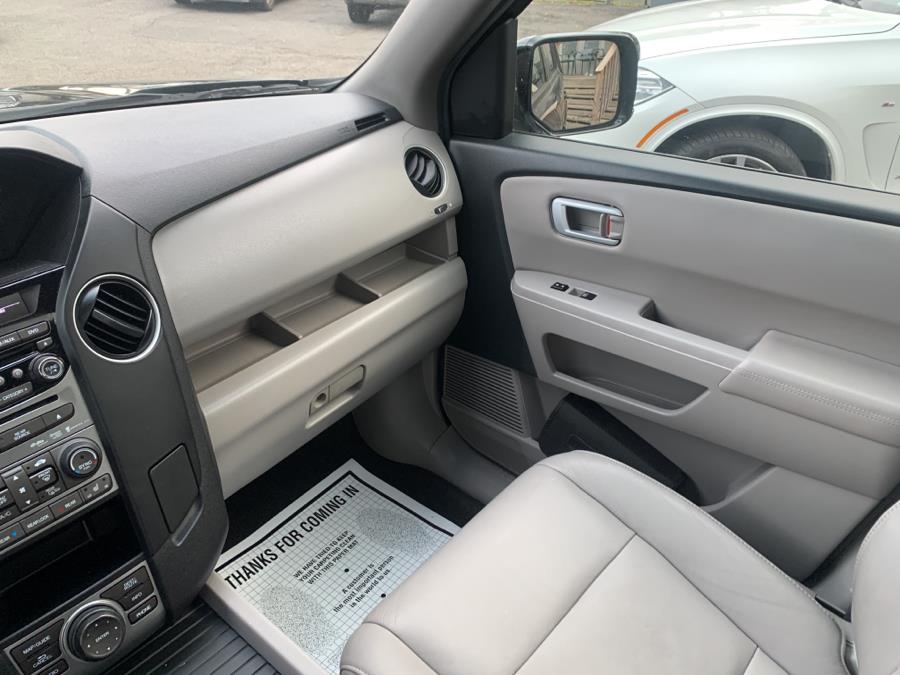 2012 Honda Pilot 4WD 4dr Touring w/RES & Navi, available for sale in Irvington , New Jersey | Auto Haus of Irvington Corp. Irvington , New Jersey 2012 Honda Pilot 4WD 4dr Touring w/RES & Navi, available for sale in Irvington , New Jersey | Auto Haus of Irvington Corp. Irvington , New Jersey