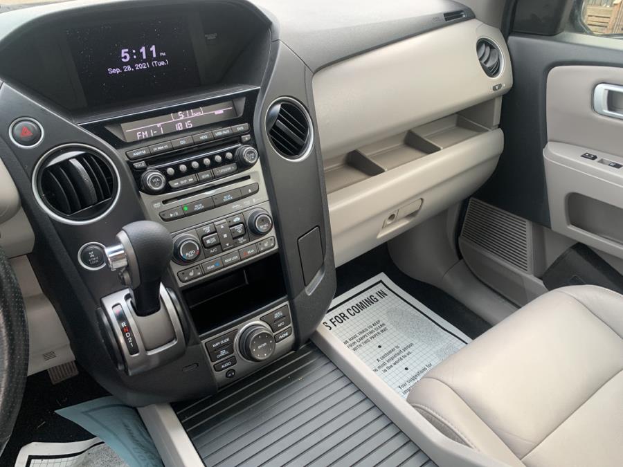 2012 Honda Pilot 4WD 4dr Touring w/RES & Navi, available for sale in Irvington , New Jersey | Auto Haus of Irvington Corp. Irvington , New Jersey 2012 Honda Pilot 4WD 4dr Touring w/RES & Navi, available for sale in Irvington , New Jersey | Auto Haus of Irvington Corp. Irvington , New Jersey