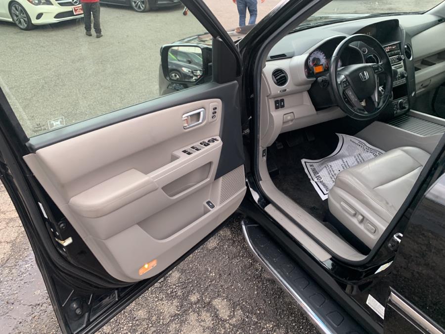 2012 Honda Pilot 4WD 4dr Touring w/RES & Navi, available for sale in Irvington , New Jersey | Auto Haus of Irvington Corp. Irvington , New Jersey 2012 Honda Pilot 4WD 4dr Touring w/RES & Navi, available for sale in Irvington , New Jersey | Auto Haus of Irvington Corp. Irvington , New Jersey