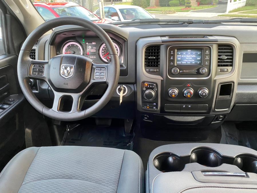 Used Ram 1500 Express 4x4 Quad Cab 6''4" Box 2018 | Easy Credit of Jersey. South Hackensack, New Jersey