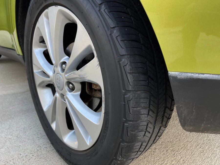2014 Kia Soul 5dr Wgn Auto +, available for sale in Lake Forest, California | Pacific Green Line. Lake Forest, California 2014 Kia Soul 5dr Wgn Auto +, available for sale in Lake Forest, California | Pacific Green Line. Lake Forest, California