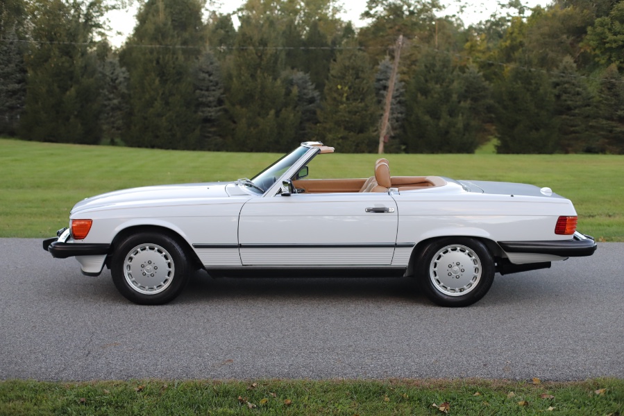 1989 Mercedes-Benz 560 Series 2dr Coupe 560SL Roadster, available for sale in North Salem, New York | Meccanic Shop North Inc. North Salem, New York 1989 Mercedes-Benz 560 Series 2dr Coupe 560SL Roadster, available for sale in North Salem, New York | Meccanic Shop North Inc. North Salem, New York