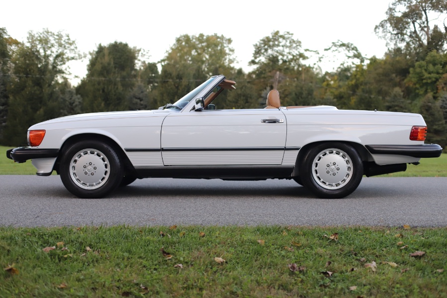 1989 Mercedes-Benz 560 Series 2dr Coupe 560SL Roadster, available for sale in North Salem, New York | Meccanic Shop North Inc. North Salem, New York 1989 Mercedes-Benz 560 Series 2dr Coupe 560SL Roadster, available for sale in North Salem, New York | Meccanic Shop North Inc. North Salem, New York