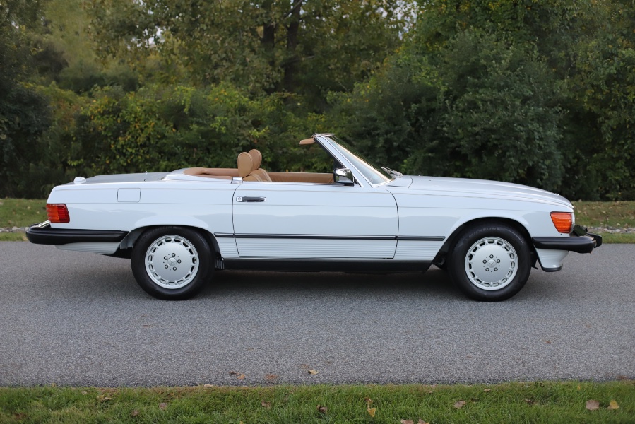 1989 Mercedes-Benz 560 Series 2dr Coupe 560SL Roadster, available for sale in North Salem, New York | Meccanic Shop North Inc. North Salem, New York 1989 Mercedes-Benz 560 Series 2dr Coupe 560SL Roadster, available for sale in North Salem, New York | Meccanic Shop North Inc. North Salem, New York