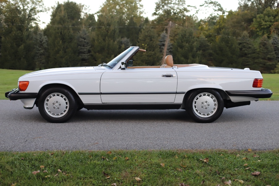 1989 Mercedes-Benz 560 Series 2dr Coupe 560SL Roadster, available for sale in North Salem, New York | Meccanic Shop North Inc. North Salem, New York 1989 Mercedes-Benz 560 Series 2dr Coupe 560SL Roadster, available for sale in North Salem, New York | Meccanic Shop North Inc. North Salem, New York