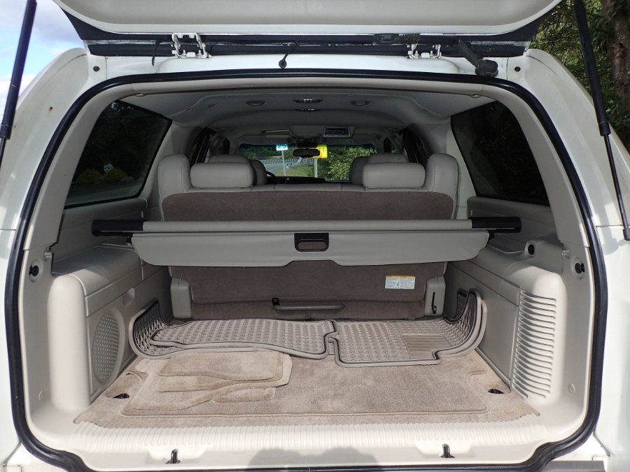 Used Cadillac Escalade ESV 4dr AWD Platinum Edition 2005 | Eagleville Motors. Storrs, Connecticut Used Cadillac Escalade ESV 4dr AWD Platinum Edition 2005 | Eagleville Motors. Storrs, Connecticut