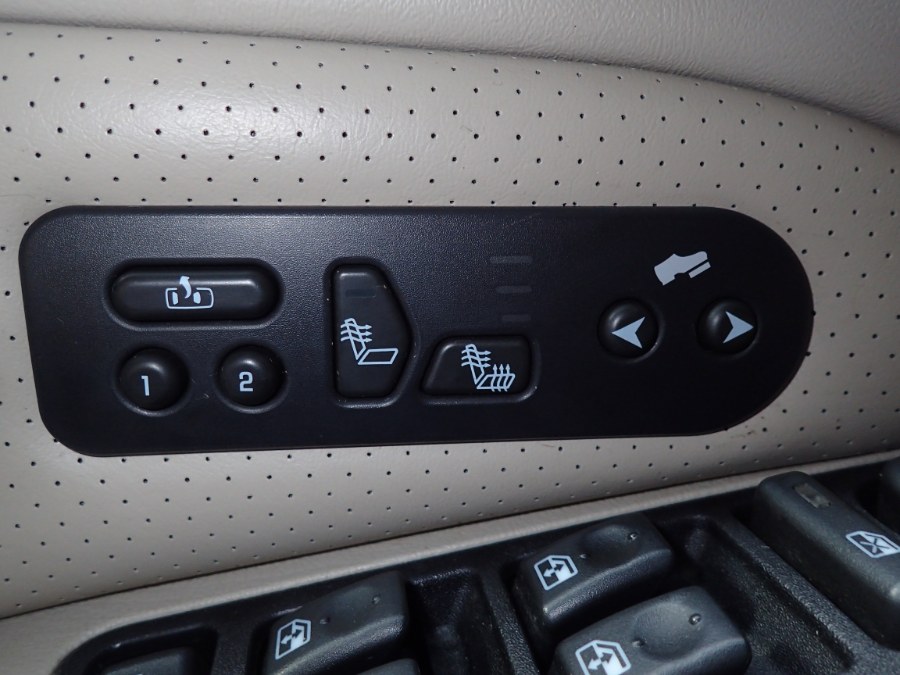 Used Cadillac Escalade ESV 4dr AWD Platinum Edition 2005 | Eagleville Motors. Storrs, Connecticut Used Cadillac Escalade ESV 4dr AWD Platinum Edition 2005 | Eagleville Motors. Storrs, Connecticut