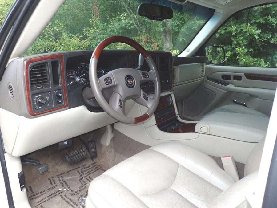 Used Cadillac Escalade ESV 4dr AWD Platinum Edition 2005 | Eagleville Motors. Storrs, Connecticut Used Cadillac Escalade ESV 4dr AWD Platinum Edition 2005 | Eagleville Motors. Storrs, Connecticut