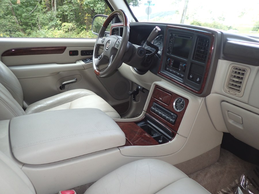 Used Cadillac Escalade ESV 4dr AWD Platinum Edition 2005 | Eagleville Motors. Storrs, Connecticut Used Cadillac Escalade ESV 4dr AWD Platinum Edition 2005 | Eagleville Motors. Storrs, Connecticut