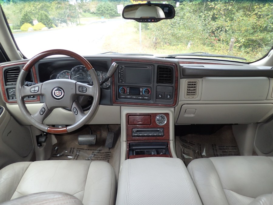 Used Cadillac Escalade ESV 4dr AWD Platinum Edition 2005 | Eagleville Motors. Storrs, Connecticut Used Cadillac Escalade ESV 4dr AWD Platinum Edition 2005 | Eagleville Motors. Storrs, Connecticut