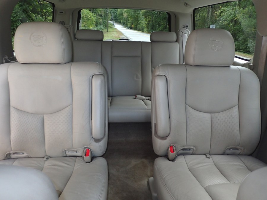 Used Cadillac Escalade ESV 4dr AWD Platinum Edition 2005 | Eagleville Motors. Storrs, Connecticut Used Cadillac Escalade ESV 4dr AWD Platinum Edition 2005 | Eagleville Motors. Storrs, Connecticut