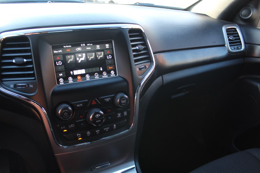 Used Jeep Grand Cherokee Laredo 4x4 2018 | Car Tec Enterprise Leasing & Sales LLC. Deer Park, New York Used Jeep Grand Cherokee Laredo 4x4 2018 | Car Tec Enterprise Leasing & Sales LLC. Deer Park, New York