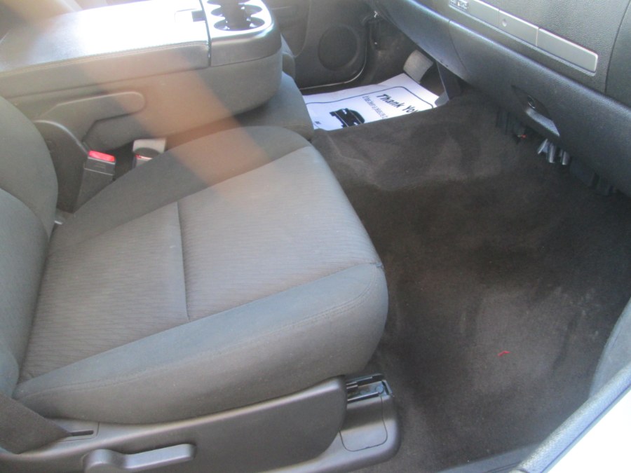 2011 Chevrolet Silverado 1500 4WD Crew Cab 143.5" LT, available for sale in Levittown, Pennsylvania | Levittown Auto. Levittown, Pennsylvania 2011 Chevrolet Silverado 1500 4WD Crew Cab 143.5" LT, available for sale in Levittown, Pennsylvania | Levittown Auto. Levittown, Pennsylvania