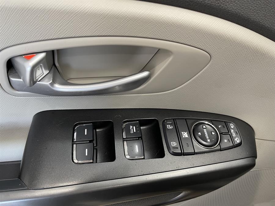 Used Kia Sedona LX 4dr Mini Van 2016 | Elite Imports LLC. West Chester, Ohio Used Kia Sedona LX 4dr Mini Van 2016 | Elite Imports LLC. West Chester, Ohio