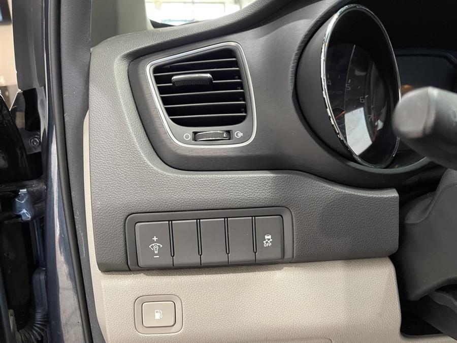 Used Kia Sedona LX 4dr Mini Van 2016 | Elite Imports LLC. West Chester, Ohio Used Kia Sedona LX 4dr Mini Van 2016 | Elite Imports LLC. West Chester, Ohio