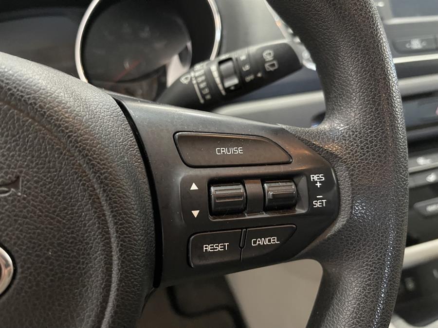 Used Kia Sedona LX 4dr Mini Van 2016 | Elite Imports LLC. West Chester, Ohio Used Kia Sedona LX 4dr Mini Van 2016 | Elite Imports LLC. West Chester, Ohio