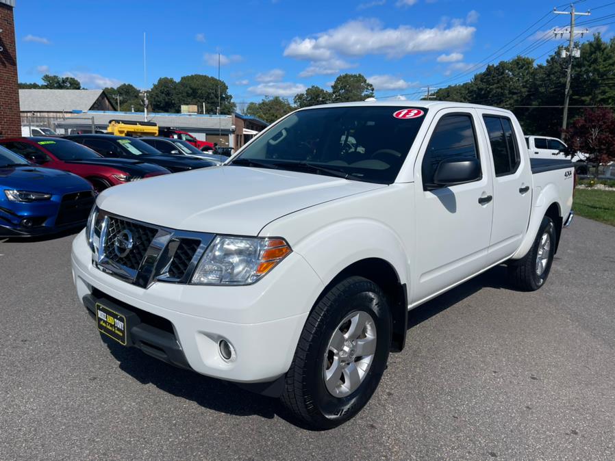 2013 Nissan Frontier 4WD Crew Cab SWB Auto SV, available for sale in South Windsor, Connecticut | Mike And Tony Auto Sales, Inc. South Windsor, Connecticut