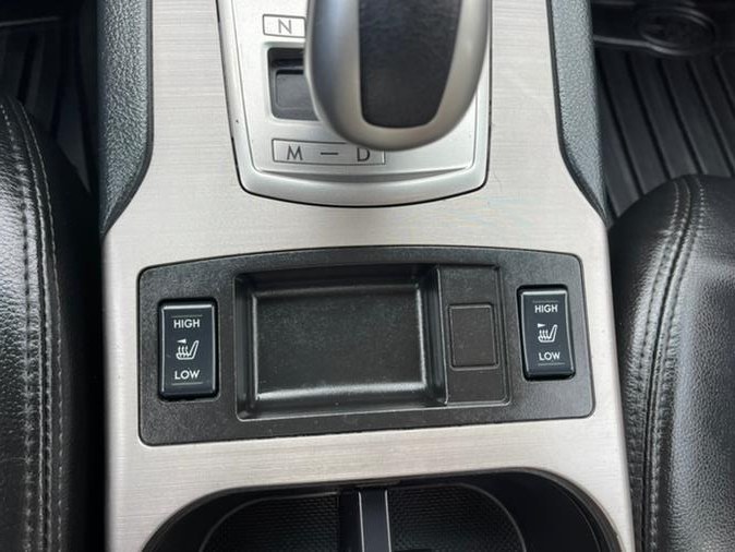 Used Subaru Outback 4dr Wgn H4 Auto 2.5i Limited 2012 | Mike And Tony Auto Sales, Inc. South Windsor, Connecticut Used Subaru Outback 4dr Wgn H4 Auto 2.5i Limited 2012 | Mike And Tony Auto Sales, Inc. South Windsor, Connecticut