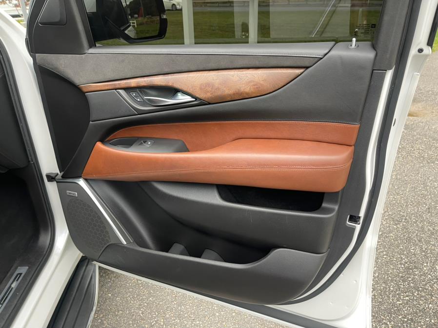 Used Cadillac Escalade ESV 4WD 4dr Luxury Collection 2016 | Mike And Tony Auto Sales, Inc. South Windsor, Connecticut Used Cadillac Escalade ESV 4WD 4dr Luxury Collection 2016 | Mike And Tony Auto Sales, Inc. South Windsor, Connecticut