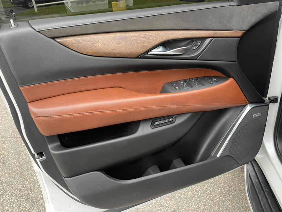 Used Cadillac Escalade ESV 4WD 4dr Luxury Collection 2016 | Mike And Tony Auto Sales, Inc. South Windsor, Connecticut Used Cadillac Escalade ESV 4WD 4dr Luxury Collection 2016 | Mike And Tony Auto Sales, Inc. South Windsor, Connecticut